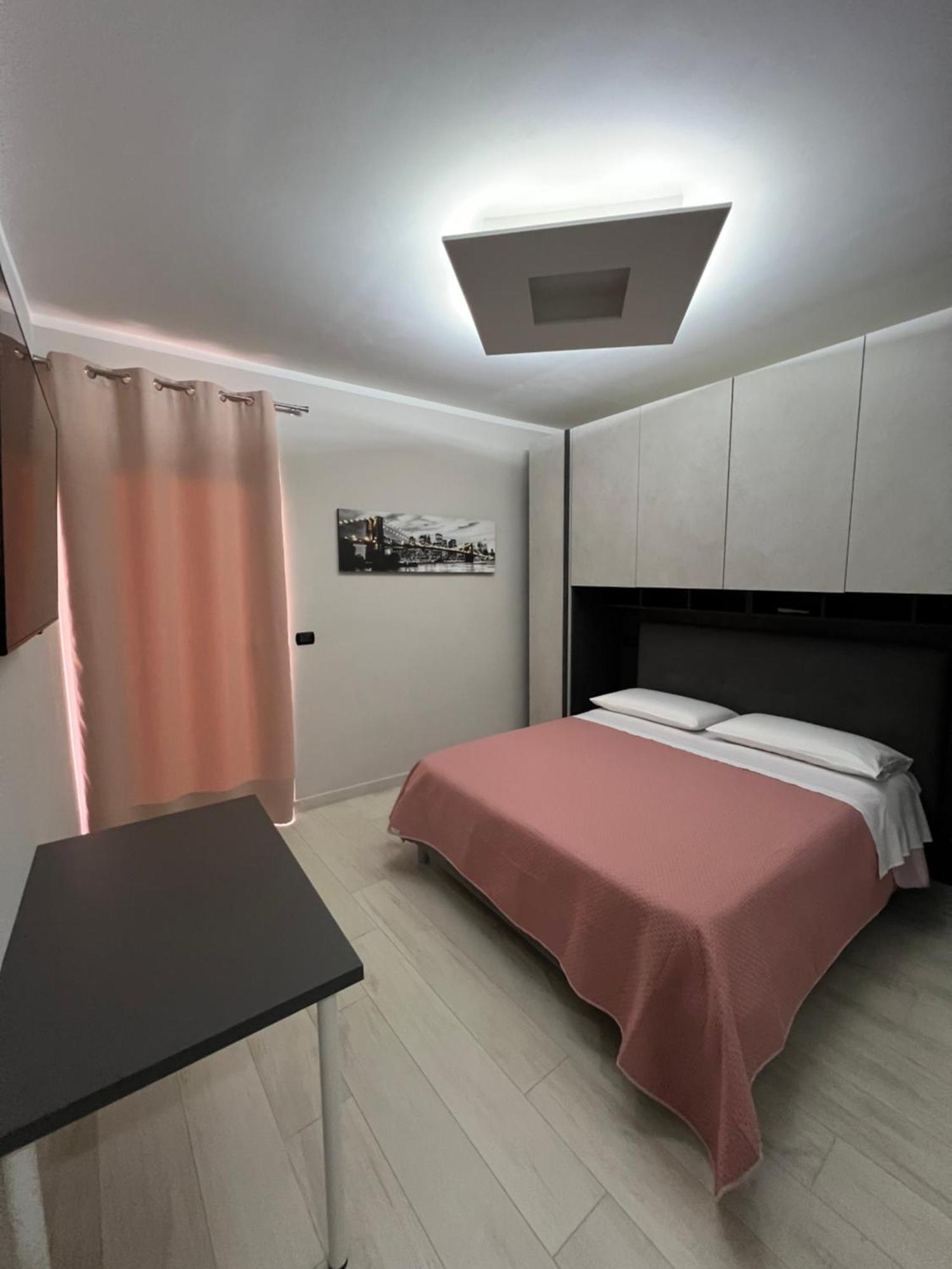 Brass Apartment كاستيلاّماري دي ستا المظهر الخارجي الصورة